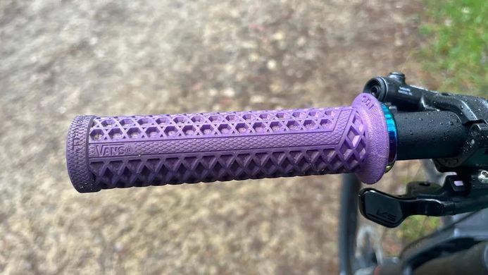 Грипси ODI Vans v2.1 Lock-On MTB Closed End 135mm Black Checker