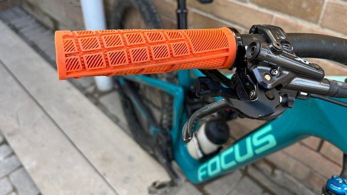 Грипси ODI Reflex XL v2.1 Lock-On MTB Closed End 135mm Orange