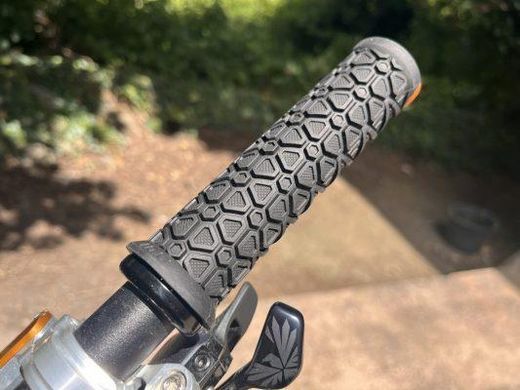 Гріпси ODI Vanquish, v2.1 Lock-On, MTB, Closed End Black